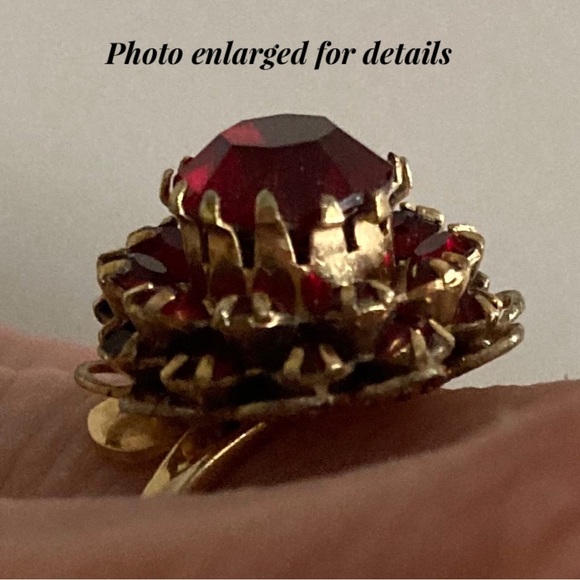 Vintage Sarah Coventry Ring and Earrings - Picture 6 of 12